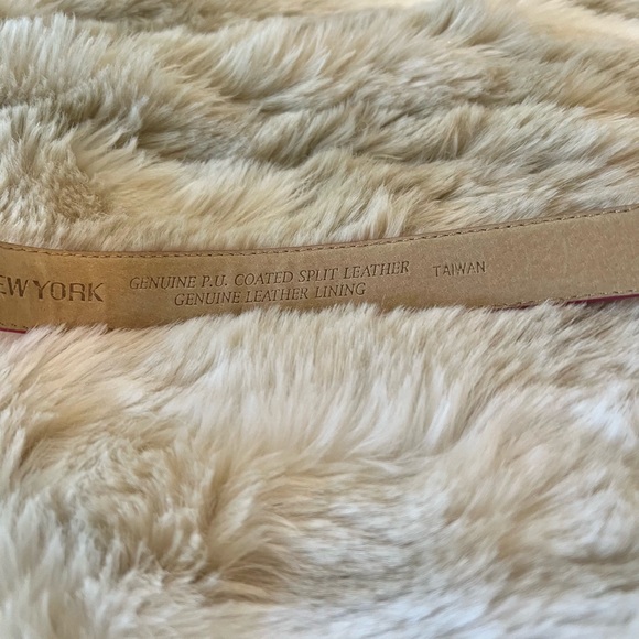 1980s Deep Pink Jones New York Leather Belt/Gold Toned Clasp - Size small- Rare - Picture 5 of 5